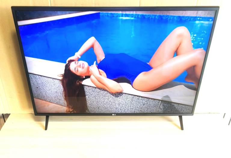 LG 43" inch 4k Ultra HD LED Ai  webOS ThinQ Smart TV HDR Pro Freeview WiFI HDMI USB 43UM7100PLB