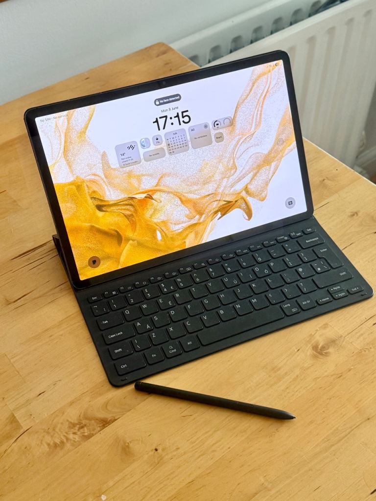 Samsung Galaxy Tab S8+ 256GB WiFi & 5G (incl. Keyboard cover & pen)