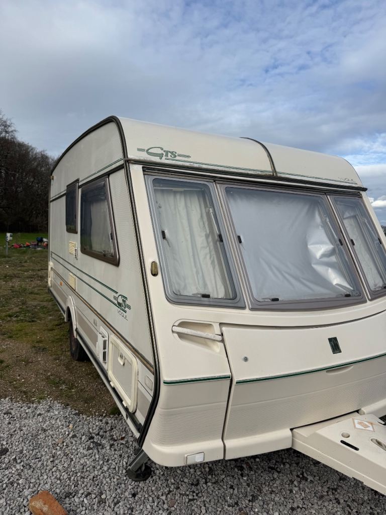 Gts vogue caravan £800