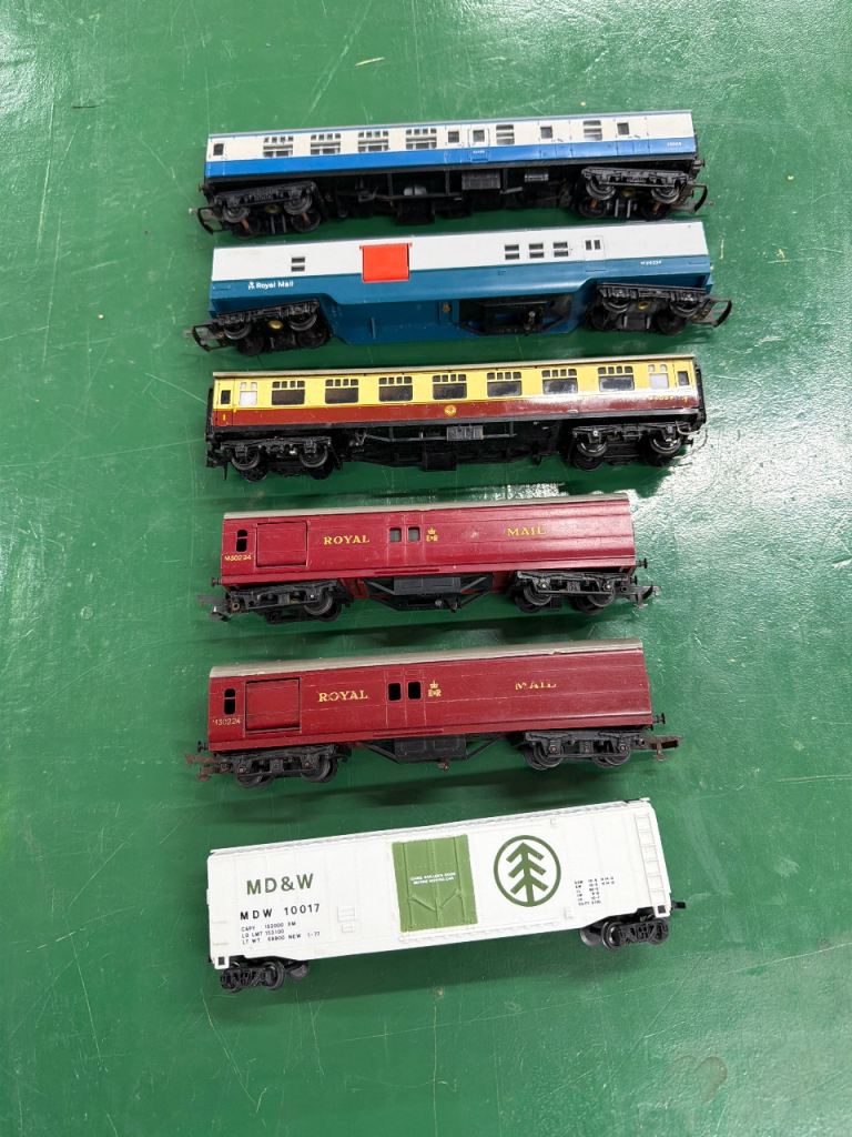 Model Train Carriages 