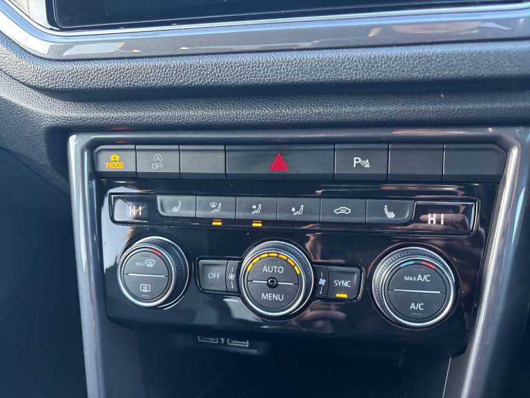 2019 Volkswagen T-Roc 2.0 TDI R-Line 5dr Hatchback DIESEL Manual