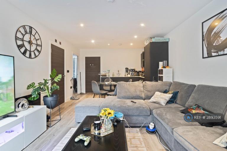 2 bedroom flat in Swan Courtyard, Birmingham, B26 (2 bed) (#2893591)