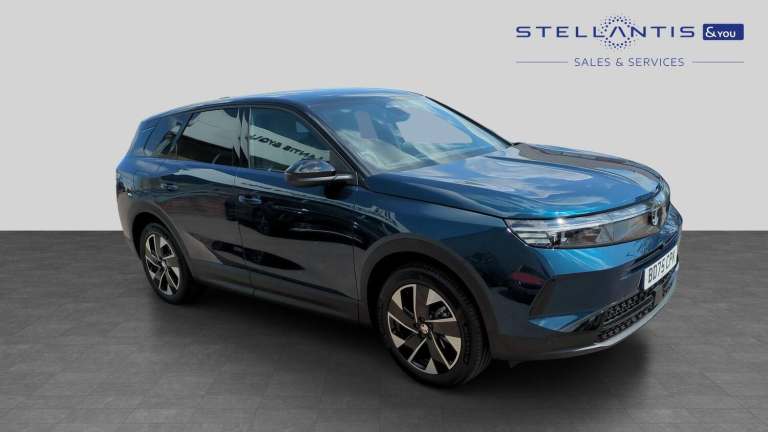 2025 Vauxhall Grandland 1.2 Hybrid 145 Ultimate 5dr e-DCT6 [Fixed Roof] HATCHBACK PETROL Automatic