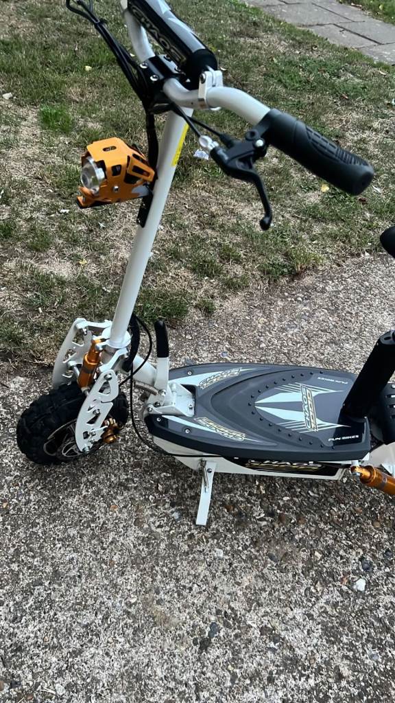 Chaos 1000w electric scooter. 