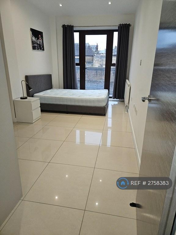 2 bedroom flat in Old Street, London, EC1V (2 bed) (#2758383)