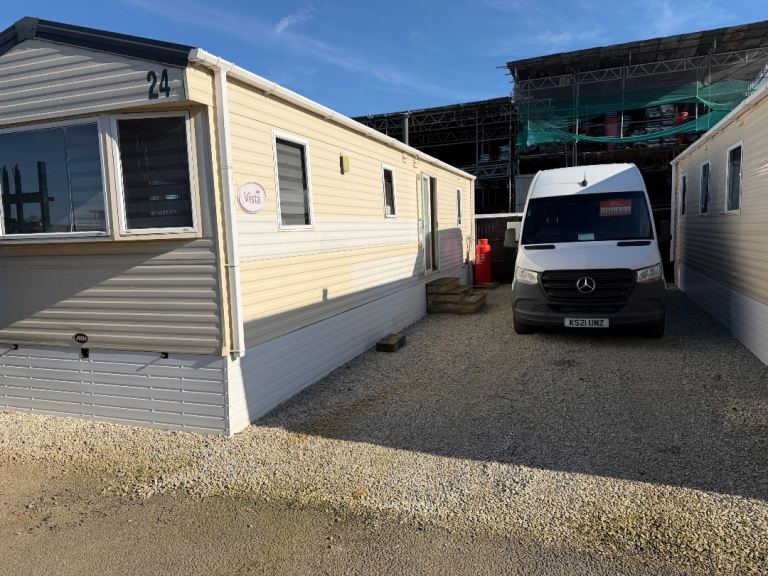 MOBILE HOME IN CHESSINGTON