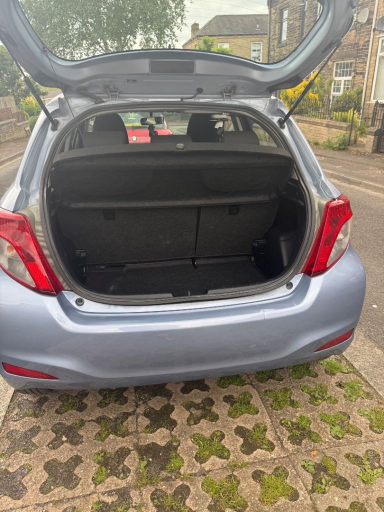 Toyota, YARIS, Hatchback, 2012,-Automatic,1329 (cc), 5 doors