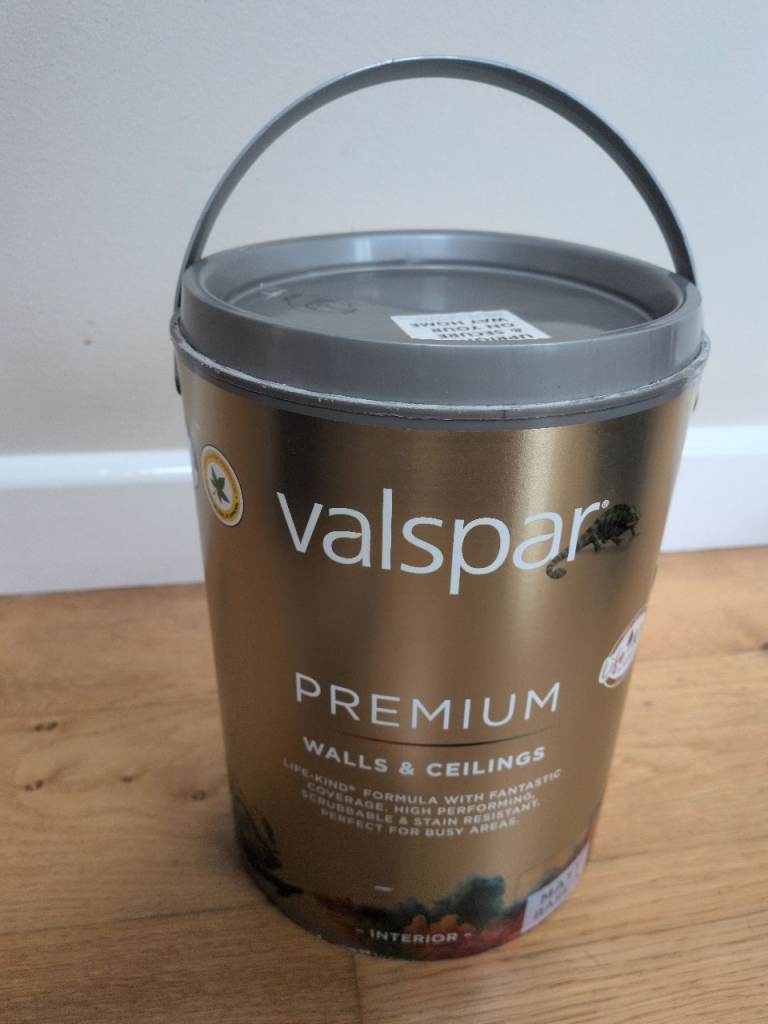 Valspar Premium Walls and Ceilings 5L Matt Goose Feathers, unopened