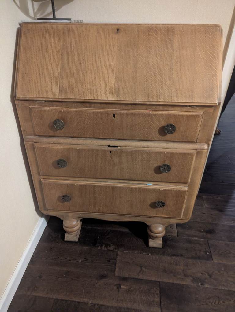 Writing table bureau 