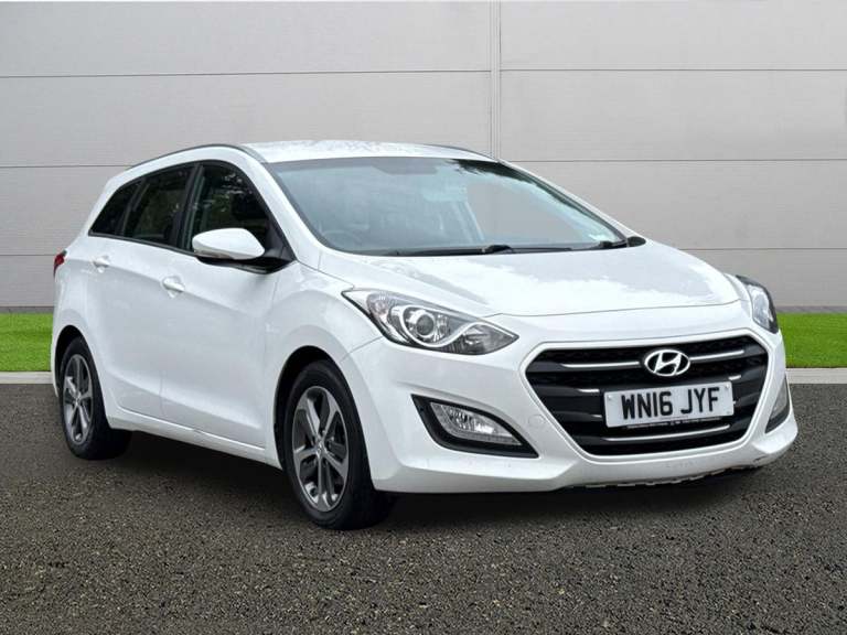 2016 Hyundai i30 1.6 CRDi Blue Drive SE Nav 5dr DCT ESTATE DIESEL Automatic
