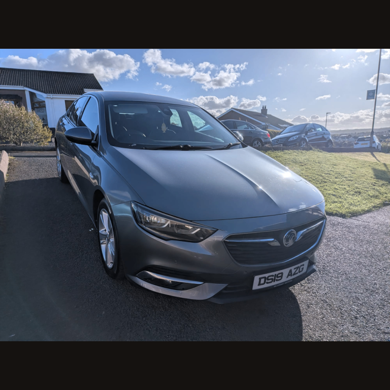 Vauxhall, INSIGNIA, Hatchback, 2019, Manual, 1598 (cc), 5 doors