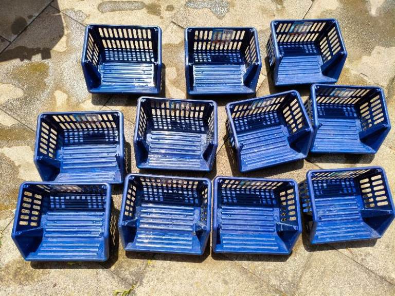 STACKABLE STORAGE BASKETS