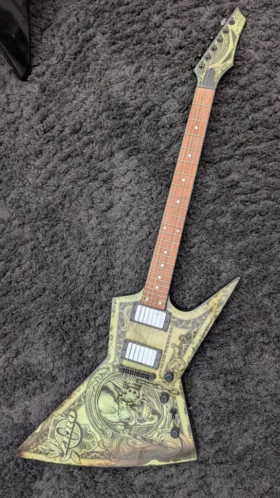 Dean Zero Dave Mustaine "In Deth We Trust"  signature guitar