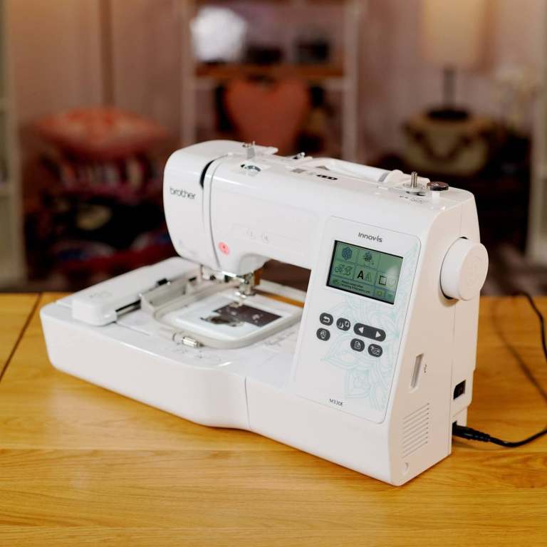 Embroidery machine brother M330e 