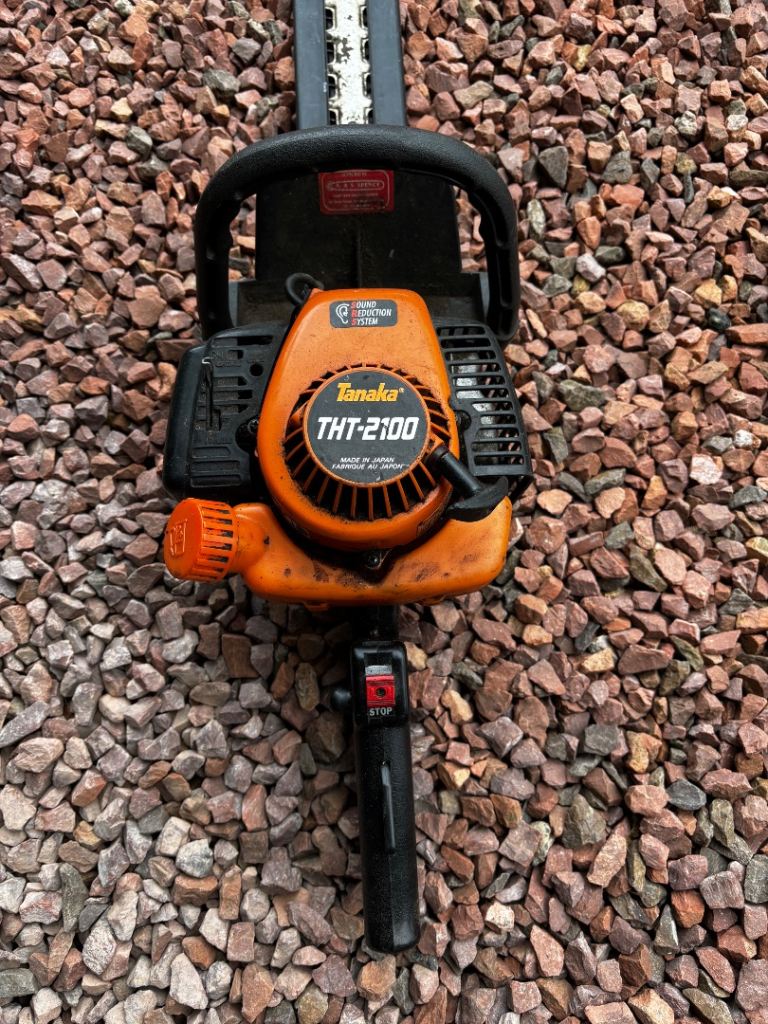 TANAKA THT-2100 hedge trimmer