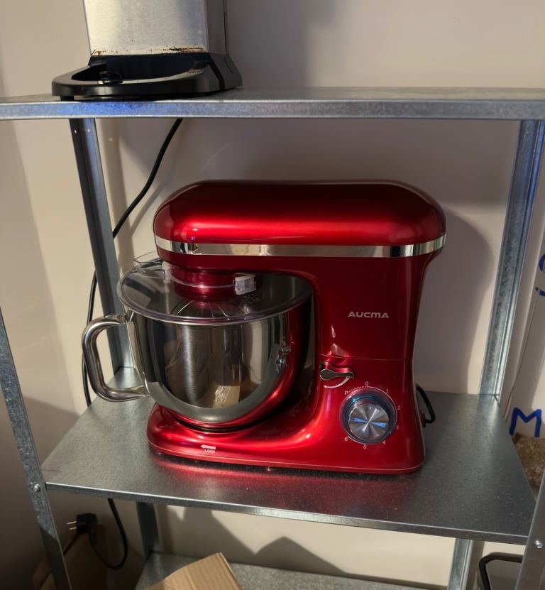 AUCMA Red Stand Mixer 6.2 Liter with Bowl - As Good As New