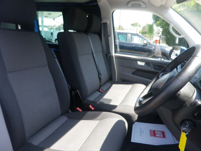 VOLKSWAGEN TRANSPORTER T32 2.0 TDI 150 Highline LWB KOMBI 2024