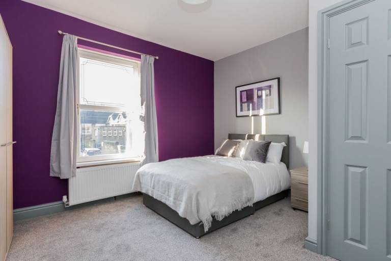 🏡 2 Luxury En-Suite Rooms Available – Barnsley Road, Wombwell