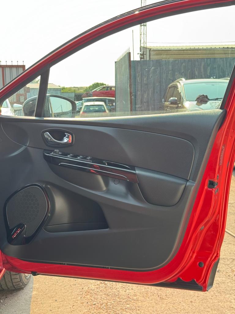 2014 Renault Clio 1.2 DYNAMIC AUTO  Hatchback Petrol Automatic