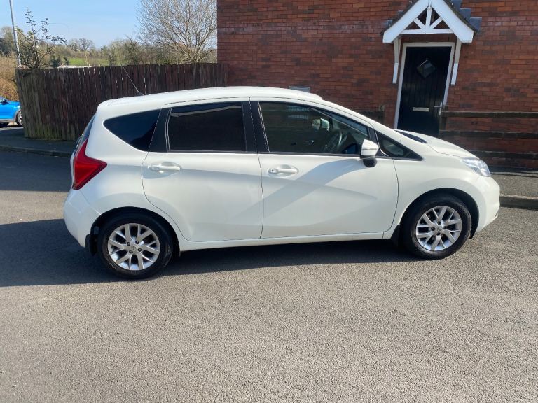 2015 Nissan note 1.2 petrol acenta premium 60000 miles end November mot £20tax cheap insurance 