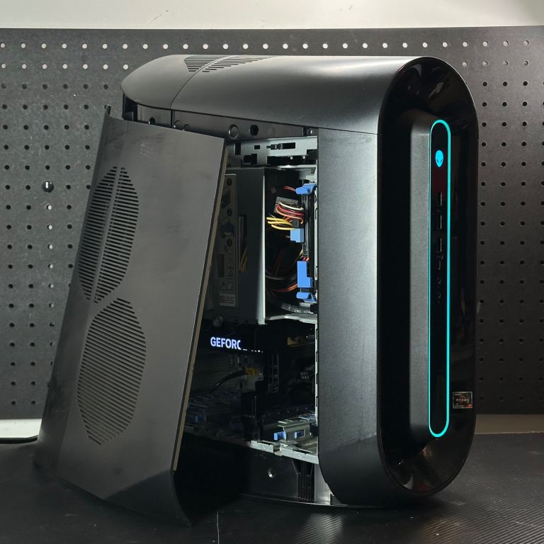 R5 5600X RTX 4060Ti 16GB RAM 256GB SSD 1TB HDD Gaming Desktop PC - Like New