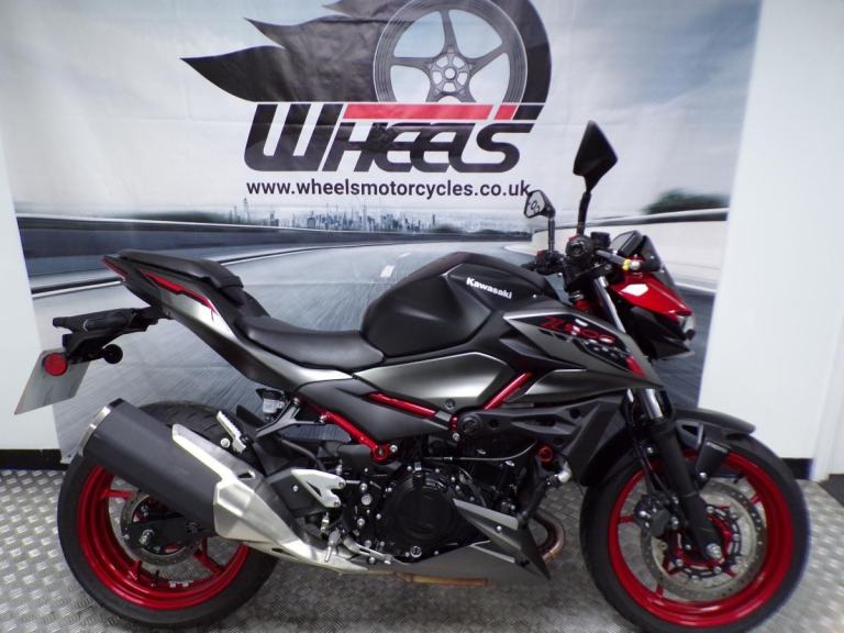 2025 KAWASAKI Z500 WITH ONLY 936 MILES FROM NEW