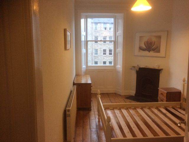 Room to let in two bed flat