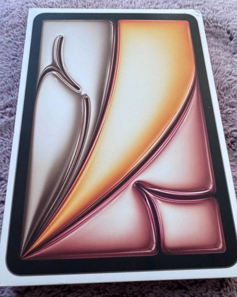 New, never used, Apple iPad Air 11 inch M3 Starlight 128GB with 6 Months warranty remaining