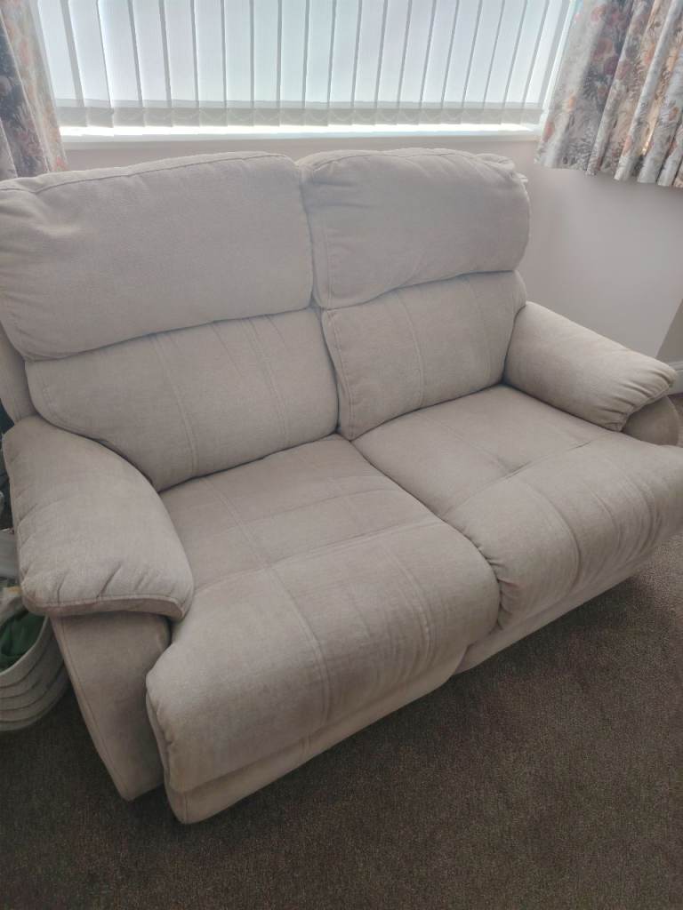 Recliner sofa 
