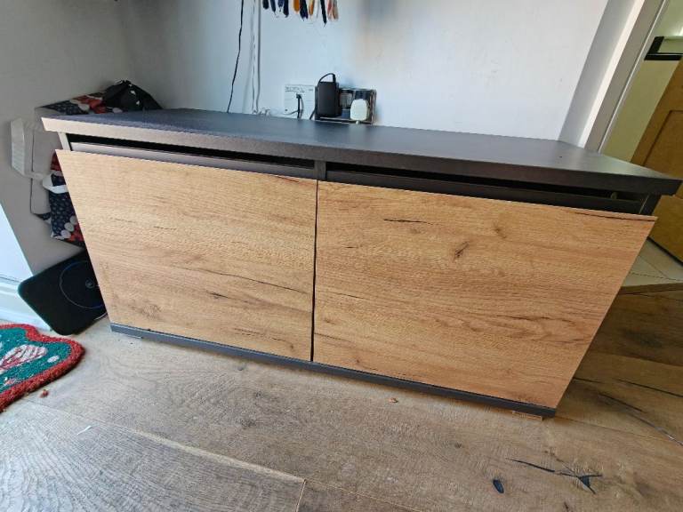 Shoe cabinet good condition