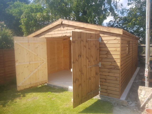 TIMBER GARAGE/WORKSHOP/HEAVY DUTY ERECTED FOR FREE