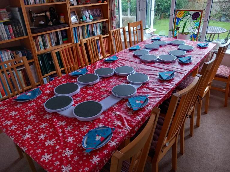 2 sets of rotating serving trays
