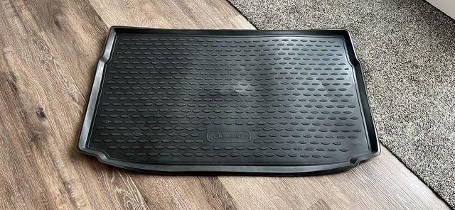 HEAVY DUTY RUBBER WATERPROOF BOOT LINER FOR VW POLO 21 ONWARDS