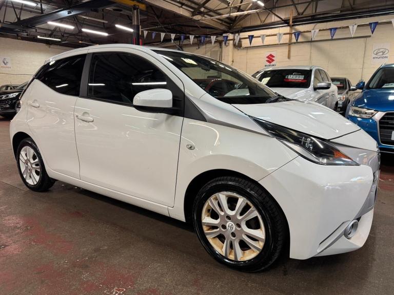 2016 Toyota AYGO 1.0 VVT-i x-pure Euro 6 5dr HATCHBACK Petrol Manual