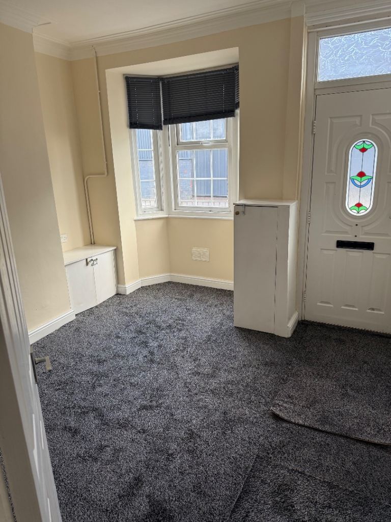 3 bed house to rent in Stoke town centre 
