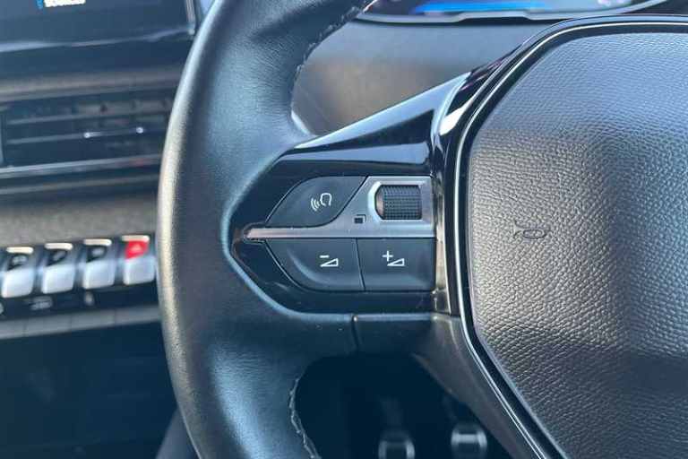 2022 Peugeot 5008 1.5 BlueHDi Allure Premium+ 5dr HATCHBACK DIESEL Manual