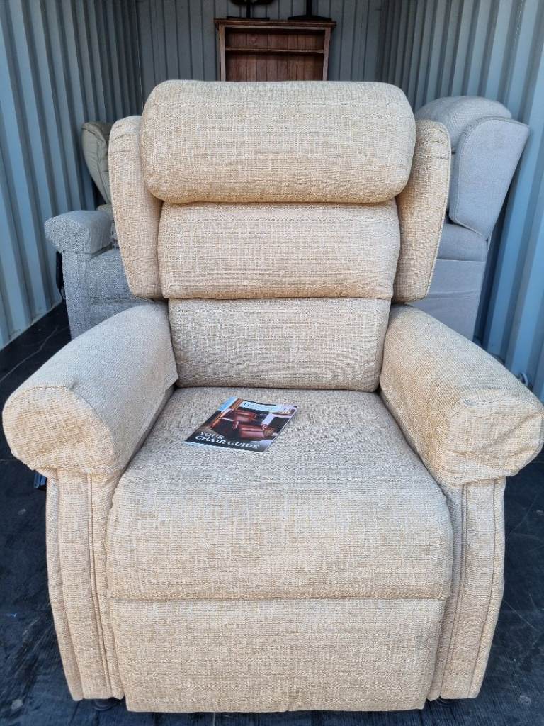 Oak tree Mobility, Riser Recliner/Lift And Rise Chair,HSL, Delivery 