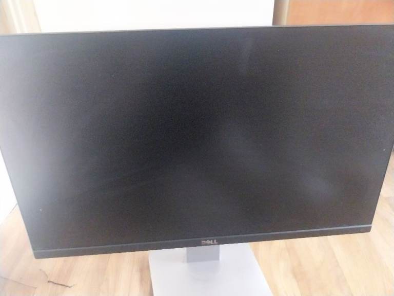 Dell Computer Monitor – Good Condition