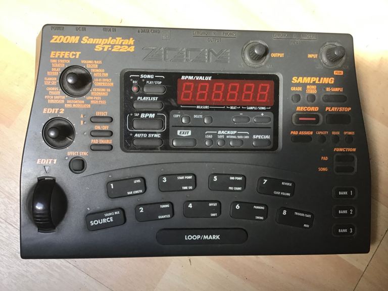 Zoom SampleTrak ST-224 Sampler/Sequencer – Good Condition