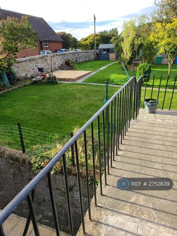 3 bedroom flat in Foulford Road, Cowdenbeath, KY4 (3 bed) (#2752839)