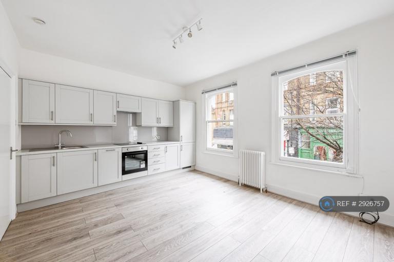 1 bedroom flat in Churchfield Road, London, W3 (1 bed) (#2926757)