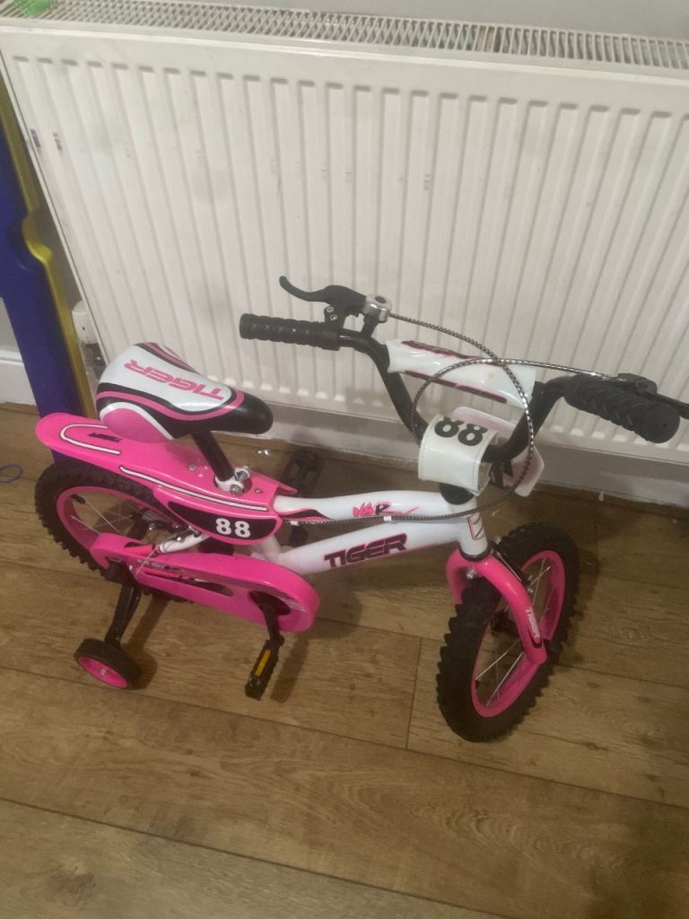 Little girls bike age 5