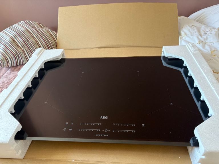 AEG 4 zone induction hob (80cm)
