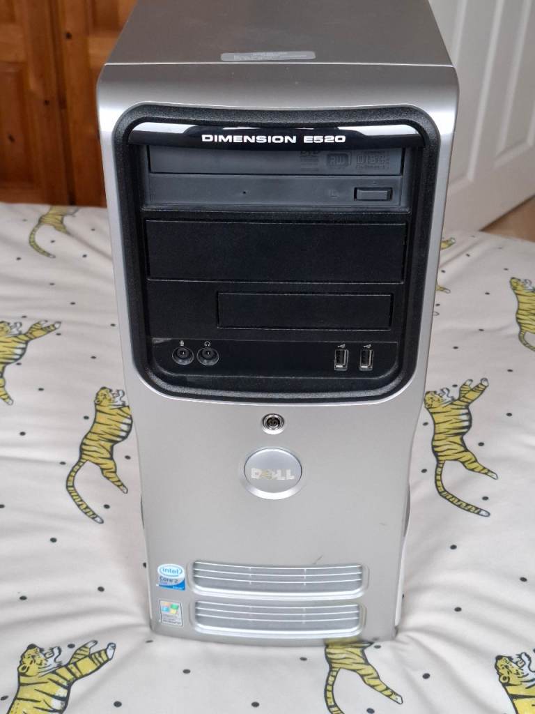 Vintage Dell Dimension E520 Desktop with monitor, keyboard and cables 