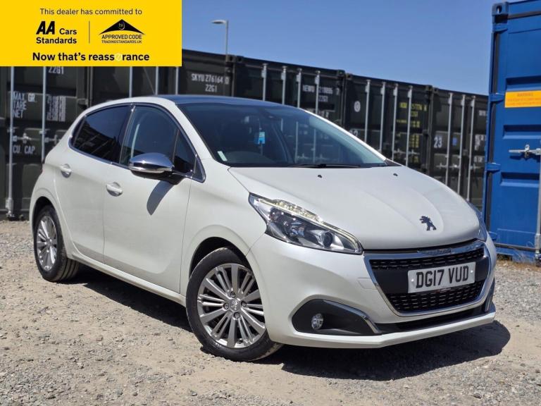 2017 Peugeot 208 1.2 PureTech Allure Hatchback 5dr Petrol EAT Euro 6 (s/s) (110 ps) Hatchback Pet...