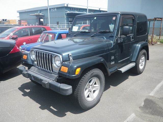  Jeep Wrangler Sahara Petrol