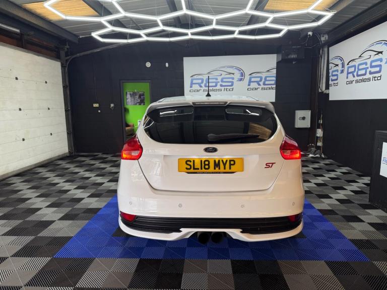 2018 Ford Focus 2.0T EcoBoost ST-3 Navigation 5dr HATCHBACK Petrol Manual