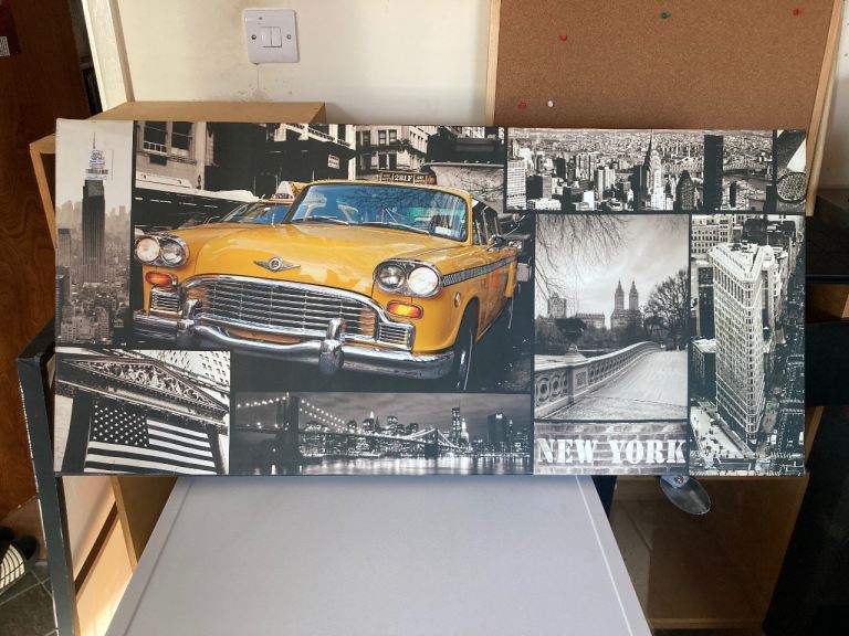 GREAT CONDITION LONDON AND NEW YORK PAINTINGS ON CANVASS PRINTED