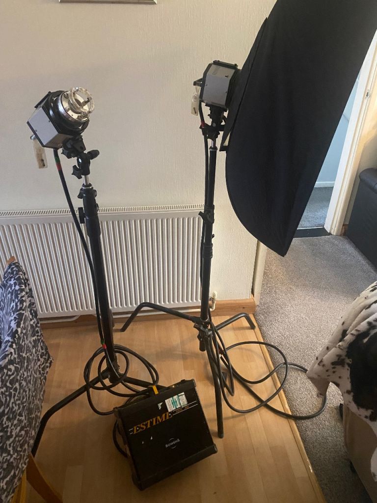 Spares Repair BOWENS estimated 3000 box with 2stands and lights 