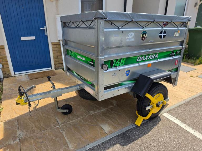 Daxara 148 Trailer with extended side panels and cover 